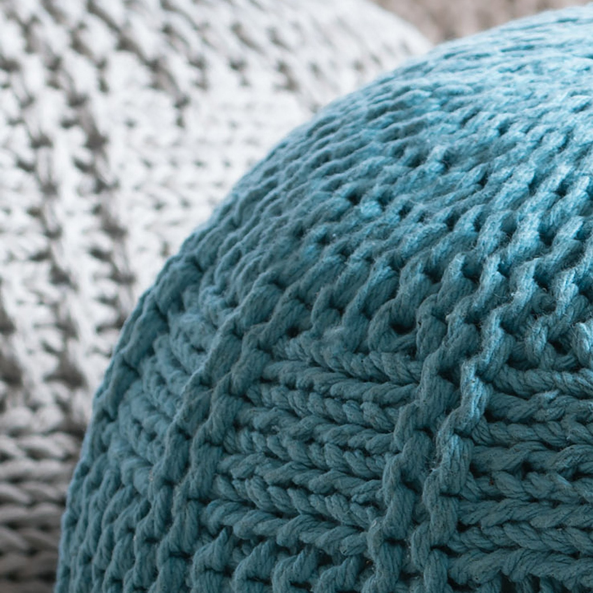 Yuny Round Pouf
