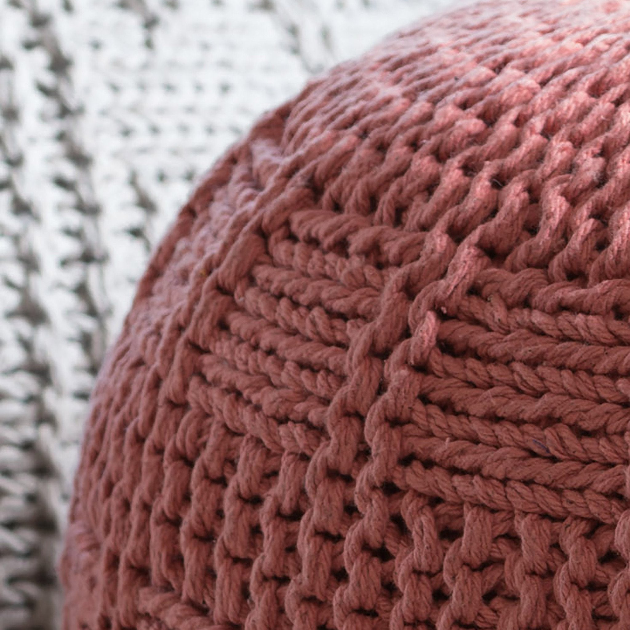 Yuny Round Pouf